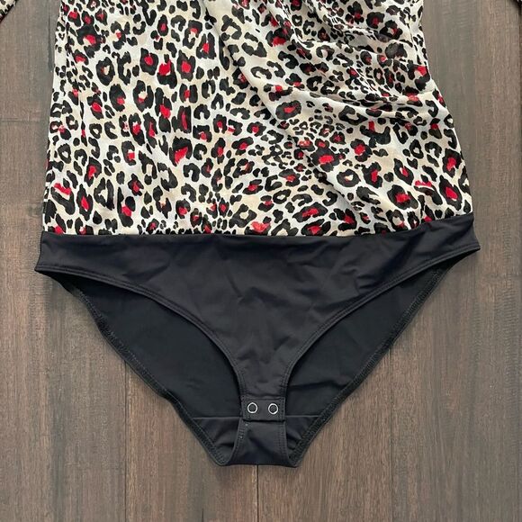 Tahari My Perfect Shape Animal Print Bodysuit S NWT - Picture 2 of 9